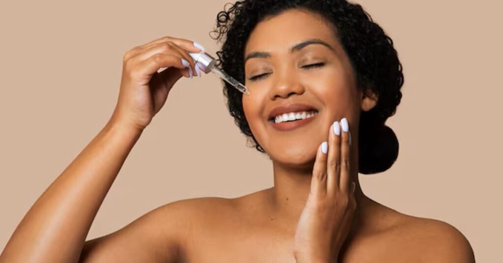 Qual o melhor creme para o rosto na menopausa: 5 melhores para você usar